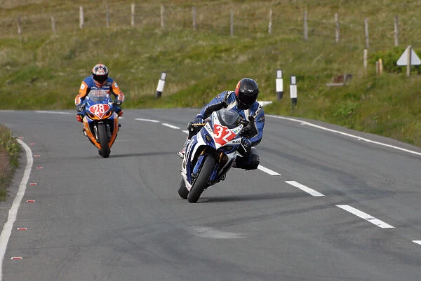 Dan Kneen (Suzuki) and Stephen Oates (Suzuki) 2009 Superstock TT