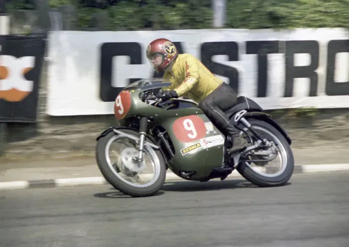 Framed Print : Danny Shimmin (Velocette) 1976 Production TT Framed Print : Danny Shimmin (Velocette) 1976 Production TT