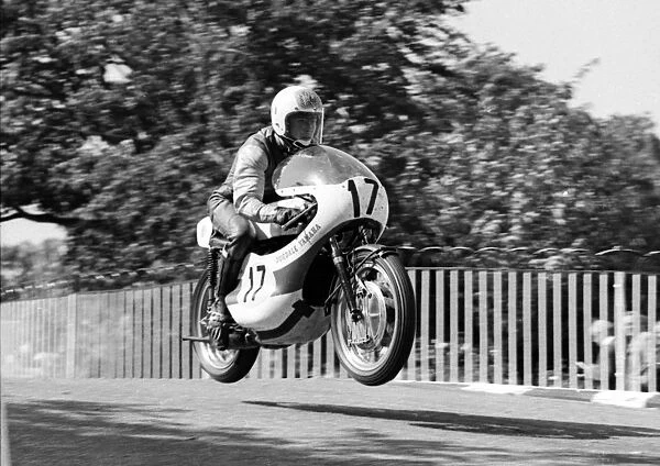 Danny Shimmin (Yamaha) 1971 Senior Manx Grand Prix
