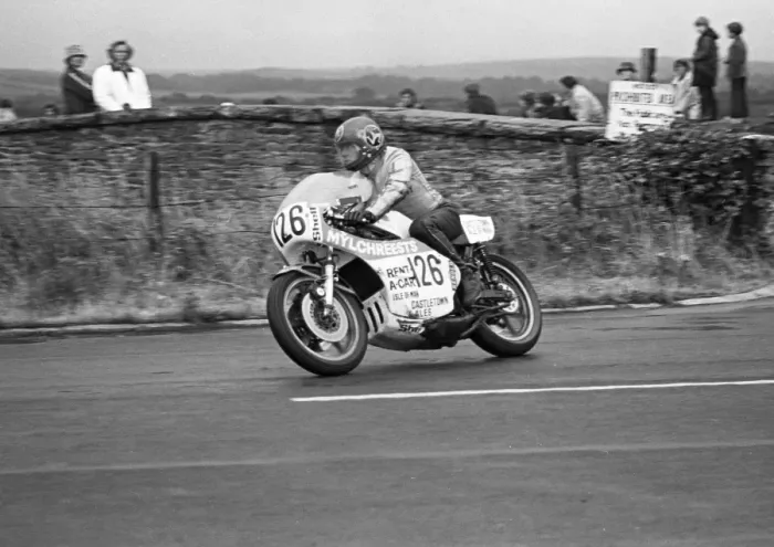 Framed Print : Danny Shimmin (Yamaha) 1976 Southern 100 Framed Print : Danny Shimmin (Yamaha) 1976 Southern 100