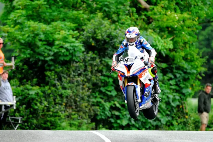 Framed Print : Danny Webb (BMW) 2018 Senior TT Framed Print : Danny Webb (BMW) 2018 Senior TT