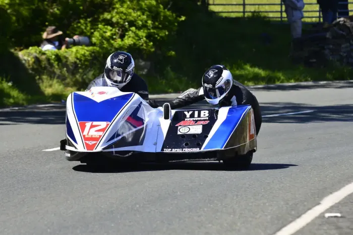Framed Print : Darren Hope & Paul Bumfrey (DMR Suzuki) 2015 Sidecar TT Framed Print : Darren Hope & Paul Bumfrey (DMR Suzuki) 2015 Sidecar TT