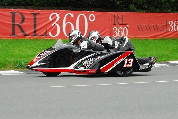 Darren Hope & Paul Bumfrey (Suzuki DMR) 2016 Sidecar A TT
