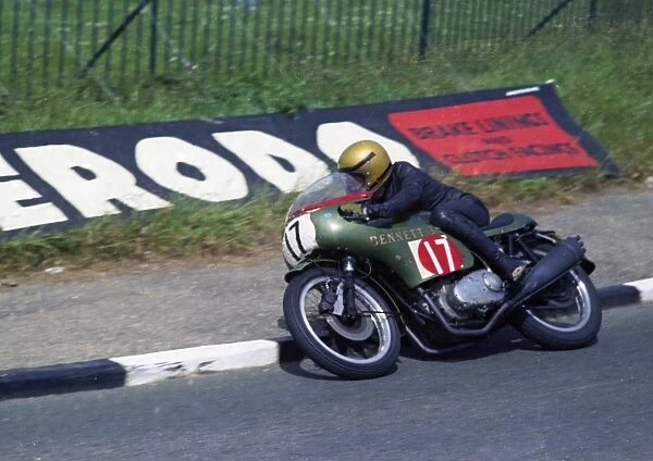 Darryl Pendlebury (Triumph) 1974 Production 1000 TT