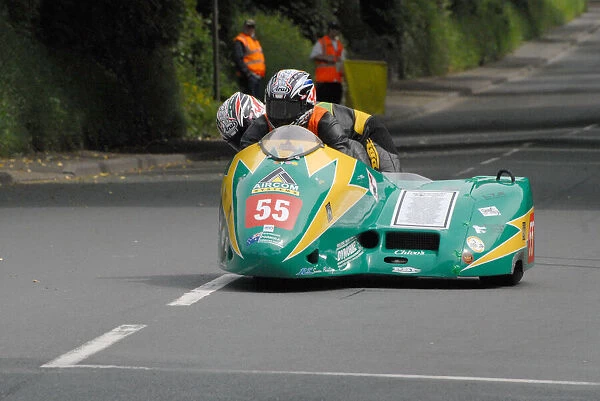 Darryl Rayner & Mark Patterson (Shelbourne Honda) 2009 Sidecar TT