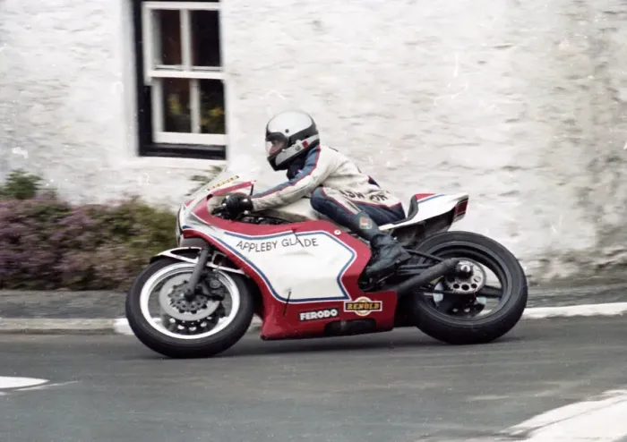 Framed Print : Dave Ashton (Yamaha) 1982 Southern 100 Framed Print : Dave Ashton (Yamaha) 1982 Southern 100