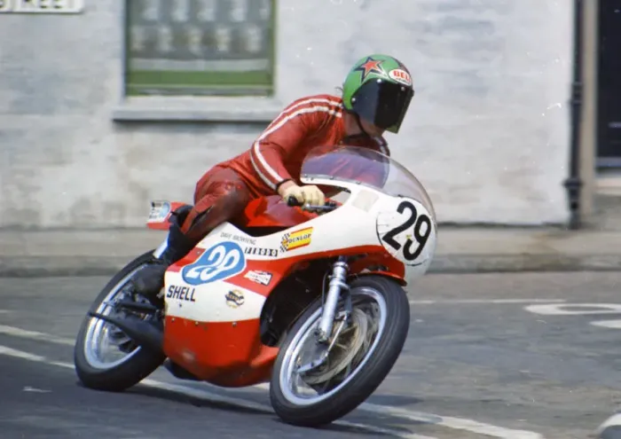 Framed Print : Dave Browning (Yamaha) 1970 Junior TT