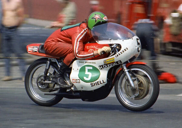 Dave Browning (Yamaha) 1970 Lightweight TT