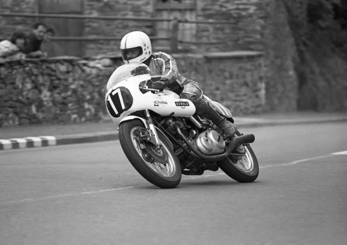 Framed Print : Dave Cartwright (Norton) 1977 Formula 2 TT Framed Print : Dave Cartwright (Norton) 1977 Formula 2 TT