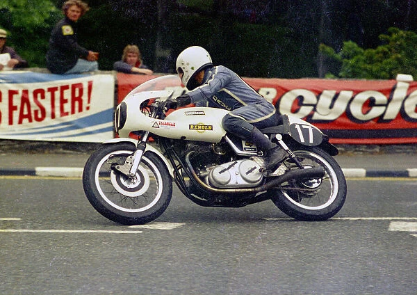 Dave Cartwright (Norton) 1977 Formula Two TT