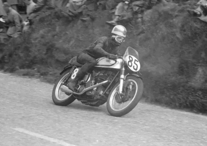 Framed Print : Dave Chadwick (Norton) 1956 Senior TT Framed Print : Dave Chadwick (Norton) 1956 Senior TT