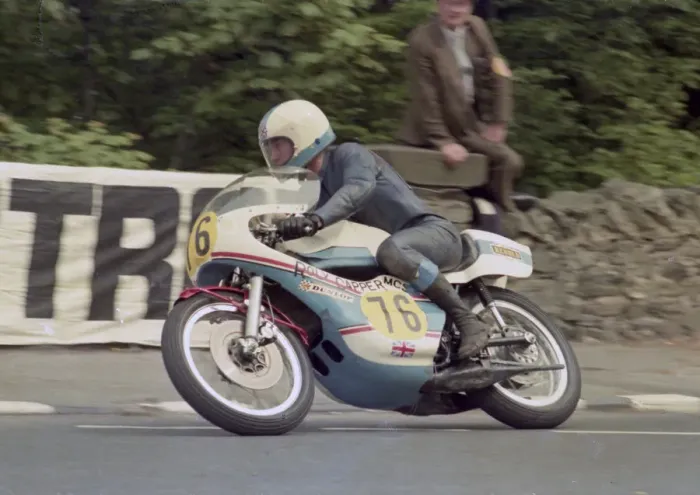 Framed Print : Dave Danks (Capper Yamaha) 1976 Senior TT Framed Print : Dave Danks (Capper Yamaha) 1976 Senior TT