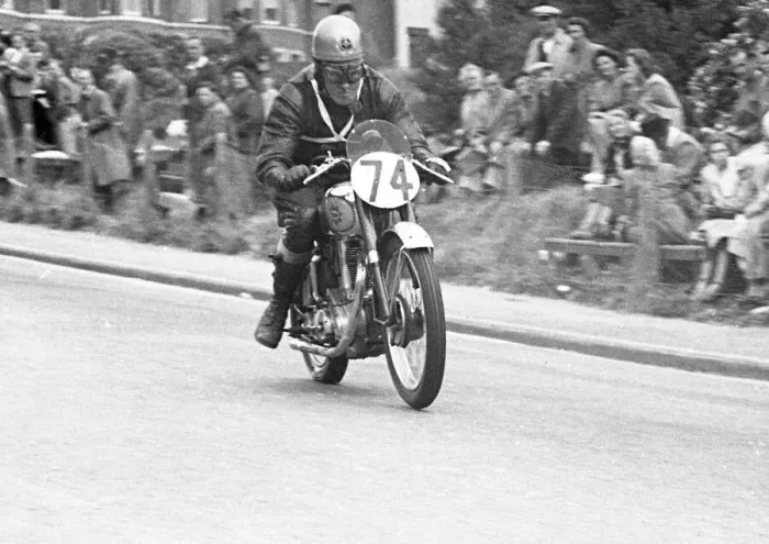 Framed Print : Dave Davis (BSA) 1950 Junior Clubman TT