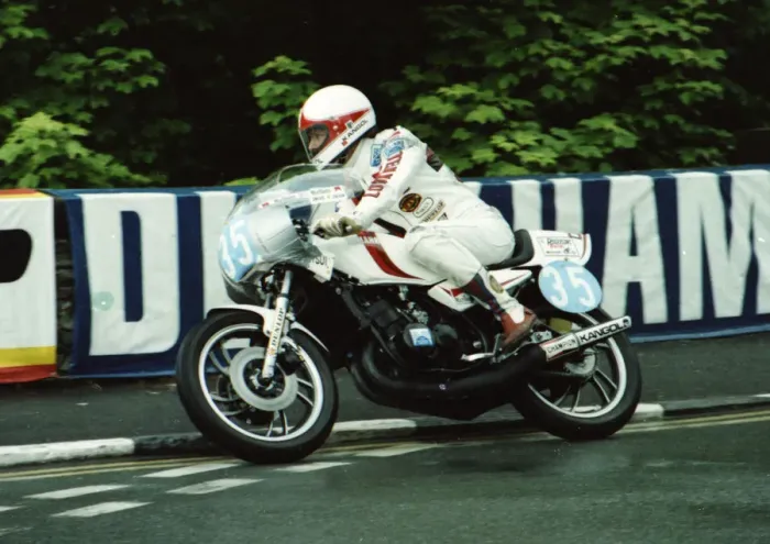 Framed Print : Dave Dean (Yamaha) 1980 Formula Two TT Framed Print : Dave Dean (Yamaha) 1980 Formula Two TT