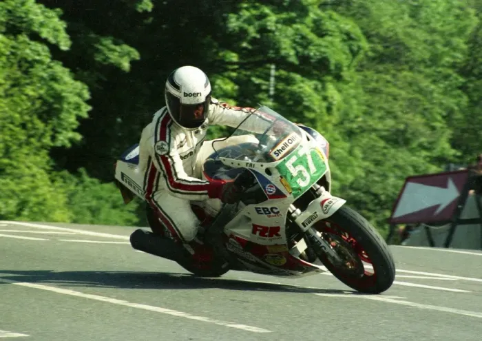 Framed Print : Dave Dean (Yamaha) 1987 Production B TT