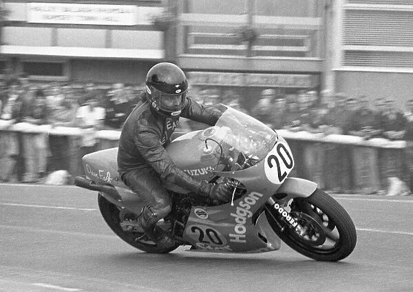 Dave East (Suzuki) 1981 Senior Manx Grand Prix