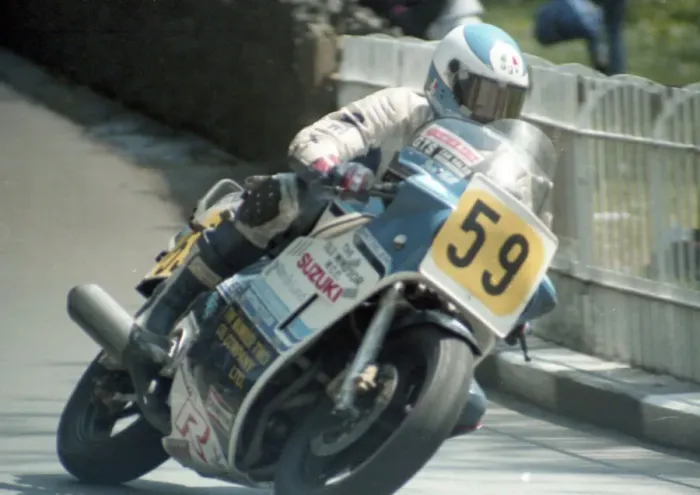 Framed Print : Dave Hill (Suzuki) 1985 Senior TT Framed Print : Dave Hill (Suzuki) 1985 Senior TT
