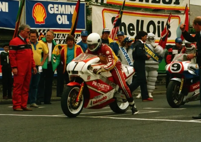 Framed Print : Dave Leach (Bimota Yamaha) 1988 Formula One TT Framed Print : Dave Leach (Bimota Yamaha) 1988 Formula One TT