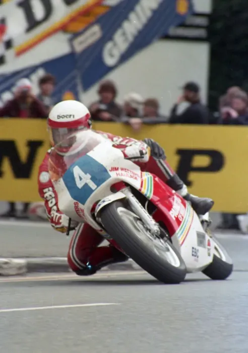 Framed Print : Dave Leach (Yamaha) 1987 Junior TT Framed Print : Dave Leach (Yamaha) 1987 Junior TT
