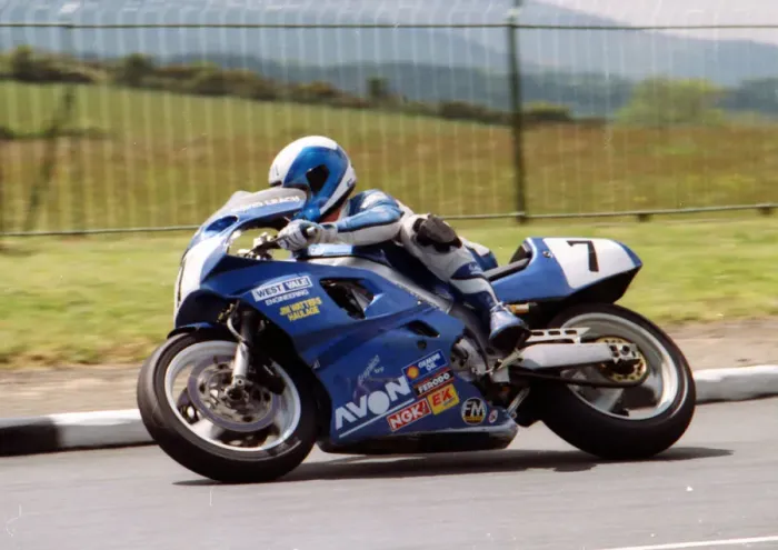Framed Print : Dave Leach (Yamaha) 1989 Formula One TT Framed Print : Dave Leach (Yamaha) 1989 Formula One TT