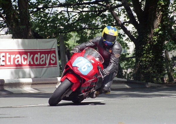 Dave Madsen-Mygdal (Honda) 2002 Junior 600 TT
