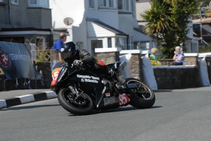 Framed Print : Dave Madsen-Mygdal (Yamaha) 2011 Southern 100 Framed Print : Dave Madsen-Mygdal (Yamaha) 2011 Southern 100