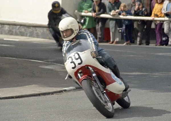 Dave Massan (Yamaha) 1974 Junior Manx Grand Prix
