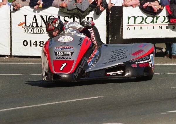 Dave Molyneux & Craig Hallam (DMR Honda) 1999 Sidecar TT