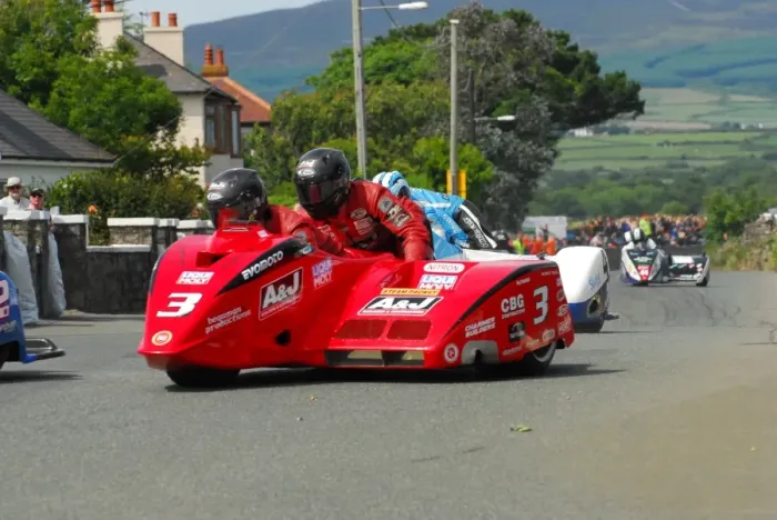 Framed Print : Dave Molyneux & Dan Sayle (Honda DMR) 2016 Southern 100 Framed Print : Dave Molyneux & Dan Sayle (Honda DMR) 2016 Southern 100