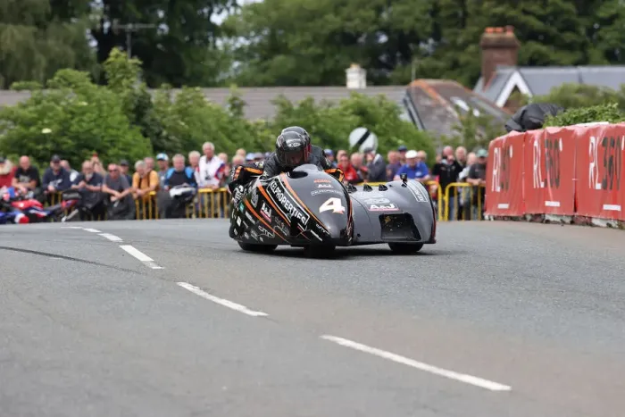 Framed Print : Dave Molyneux & Daryl Gibson (DMR 890) 2022 Sidecar TT Framed Print : Dave Molyneux & Daryl Gibson (DMR 890) 2022 Sidecar TT