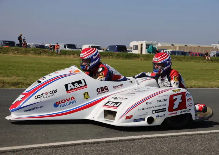 Framed Print : Dave Molyneux & Harry Payne (Yamaha) 2019 Jurby Day Framed Print : Dave Molyneux & Harry Payne (Yamaha) 2019 Jurby Day
