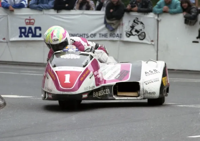 Framed Print : Dave Molyneux & Karl Ellison (Kawasaki) 1992 Sidecar TT