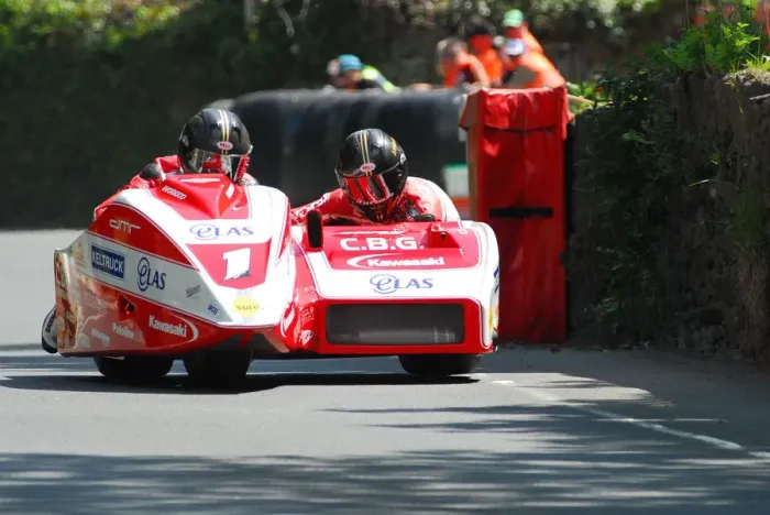 Framed Print : Dave Molyneux & Patrick Farrance (DMR Kawasaki) 2013 Sidecar TT Framed Print : Dave Molyneux & Patrick Farrance (DMR Kawasaki) 2013 Sidecar TT