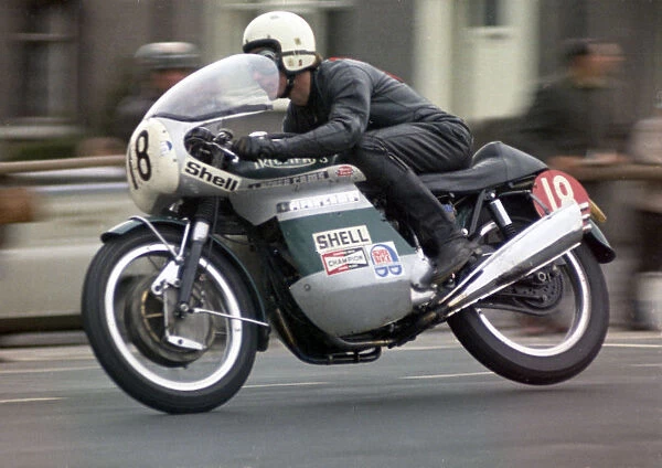 Dave Nixon (Triumph) 1971 Production TT