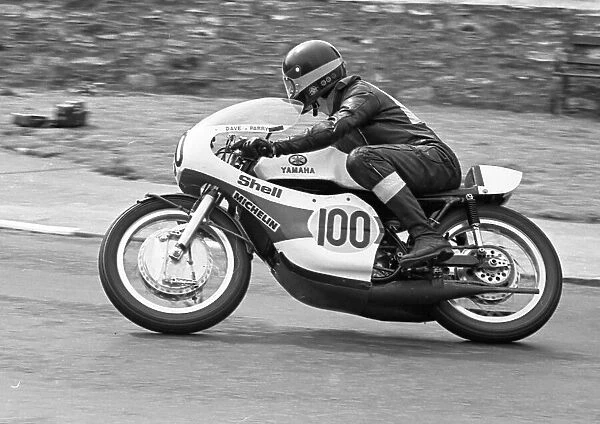 Dave Parry Yamaha 1975 Senior Manx Grand Prix