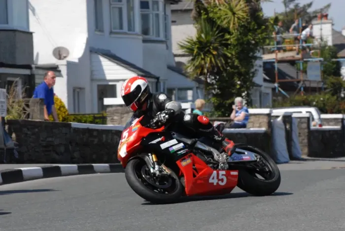 Framed Print : Dave Primrose-Smith (Aprilia) 2011 Southern 100 Framed Print : Dave Primrose-Smith (Aprilia) 2011 Southern 100