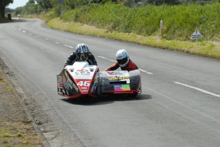 Framed Print : Dave Quirk & Jamie Scarffe (Yamaha) 2010 Jurby Road Framed Print : Dave Quirk & Jamie Scarffe (Yamaha) 2010 Jurby Road