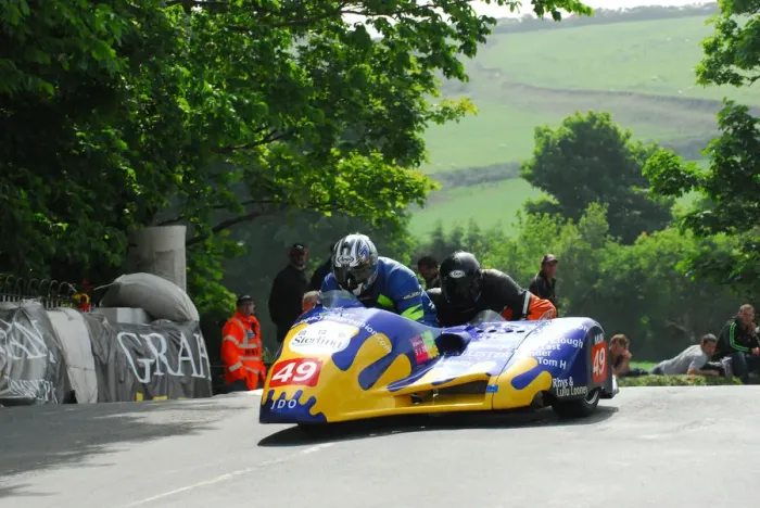 Framed Print : Dave Quirk & Paul Bumfrey (DMR Yamaha) 2012 Sidecar TT Framed Print : Dave Quirk & Paul Bumfrey (DMR Yamaha) 2012 Sidecar TT