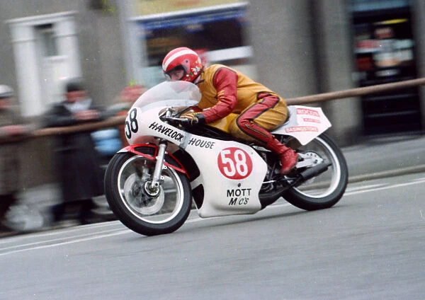 Dave Rope (Yamaha) 1980 Newcomers Manx Grand Prix