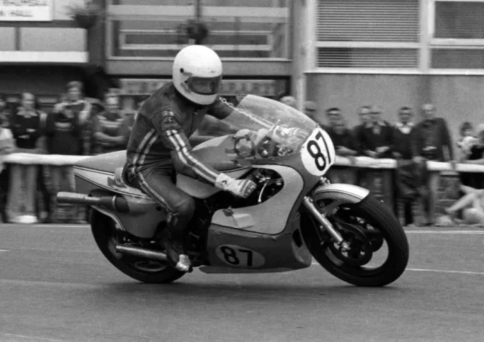 Framed Print : Dave Rutzen (Suzuki) 1981 Senior Manx Grand Prix Framed Print : Dave Rutzen (Suzuki) 1981 Senior Manx Grand Prix
