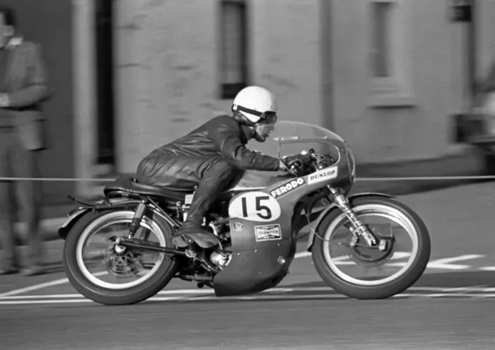 Framed Print : Dave Saville (BSA) 1975 Production TT Framed Print : Dave Saville (BSA) 1975 Production TT