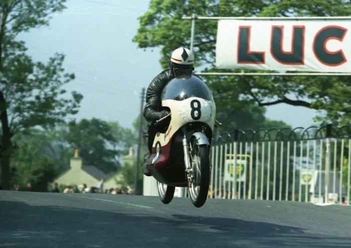 Framed Print : Dave Simmonds (Kawasaki) 1967 Ultra Lightweight TT Framed Print : Dave Simmonds (Kawasaki) 1967 Ultra Lightweight TT