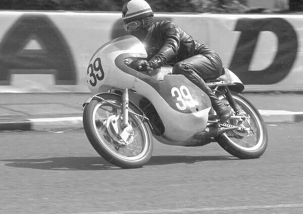 Dave Simmonds (Tohatsu) 1964 Ultra Lightweight TT