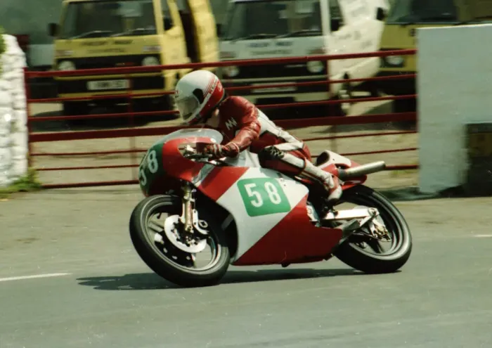 Framed Print : Dave Thurlow (EMC) 1984 Junior TT Framed Print : Dave Thurlow (EMC) 1984 Junior TT