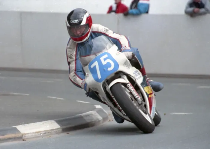 Framed Print : Dave Vale (Yamaha) 1990 Junior Manx Grand Prix Framed Print : Dave Vale (Yamaha) 1990 Junior Manx Grand Prix