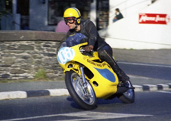 Dave W Hunt (Yamaha) 1974 Junior Manx Grand Prix
