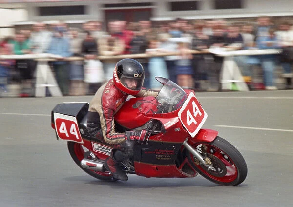 Dave Wallis (Suzuki) 1987 Newcomers Manx Grand Prix
