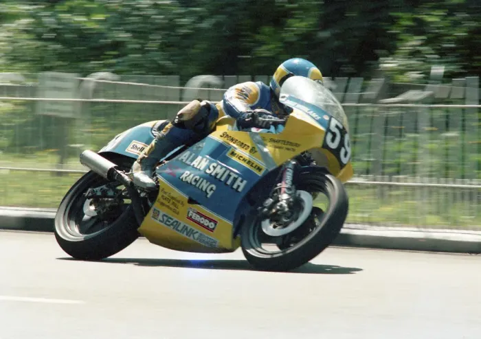 Framed Print : Dave Woolams (Kawasaki) 1987 Formula Two TT Framed Print : Dave Woolams (Kawasaki) 1987 Formula Two TT