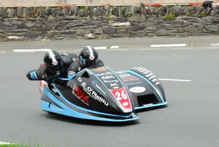 Framed Print : David Atkinson & Phil Knapton (LCR Suzuki) 2013 Sidecar TT Framed Print : David Atkinson & Phil Knapton (LCR Suzuki) 2013 Sidecar TT