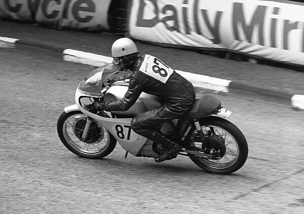 David Bayle (Norton) 1966 Senior Manx Grand Prix